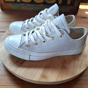 Converse Sneakers, Women Size 5, Unisex, Off White, Low Top Basketball Shoes
